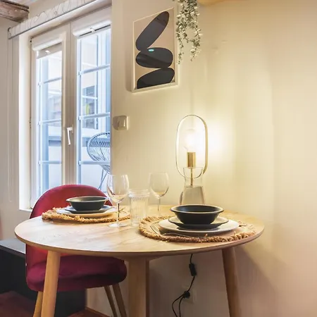 La Cachette Balcon Secret Cathedrale Страсбург