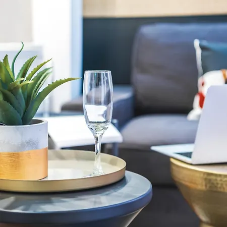 Balcon Secret - La Cachette - Cathedrale Apartment